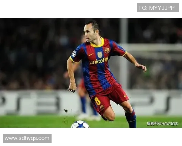 足球中场的战术解析与技术提升之路探讨