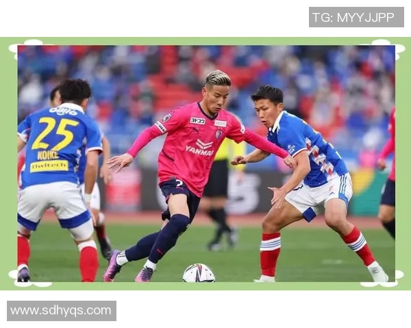 名古屋队与福冈黄蜂展开激烈对决谁能在这场比赛中笑到最后